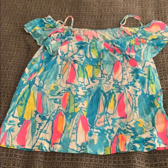 Lilly Pulitzer Tops - Lilly Pulitzer Off the Shoulder Shirt Lilly Pulitzer Tops - Lilly Pulitzer Off the Shoulder Shirt
